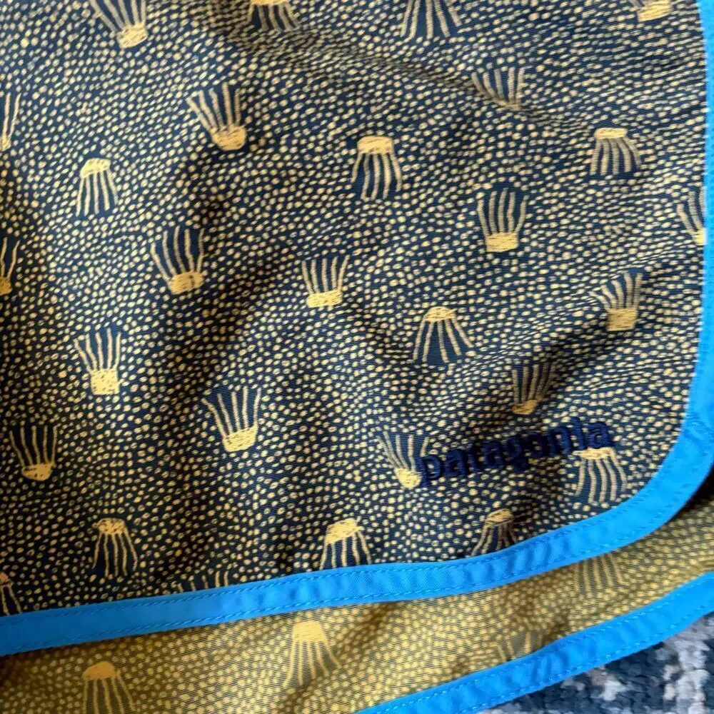 Patagonia Wavefarer Hybrid Boardshorts
